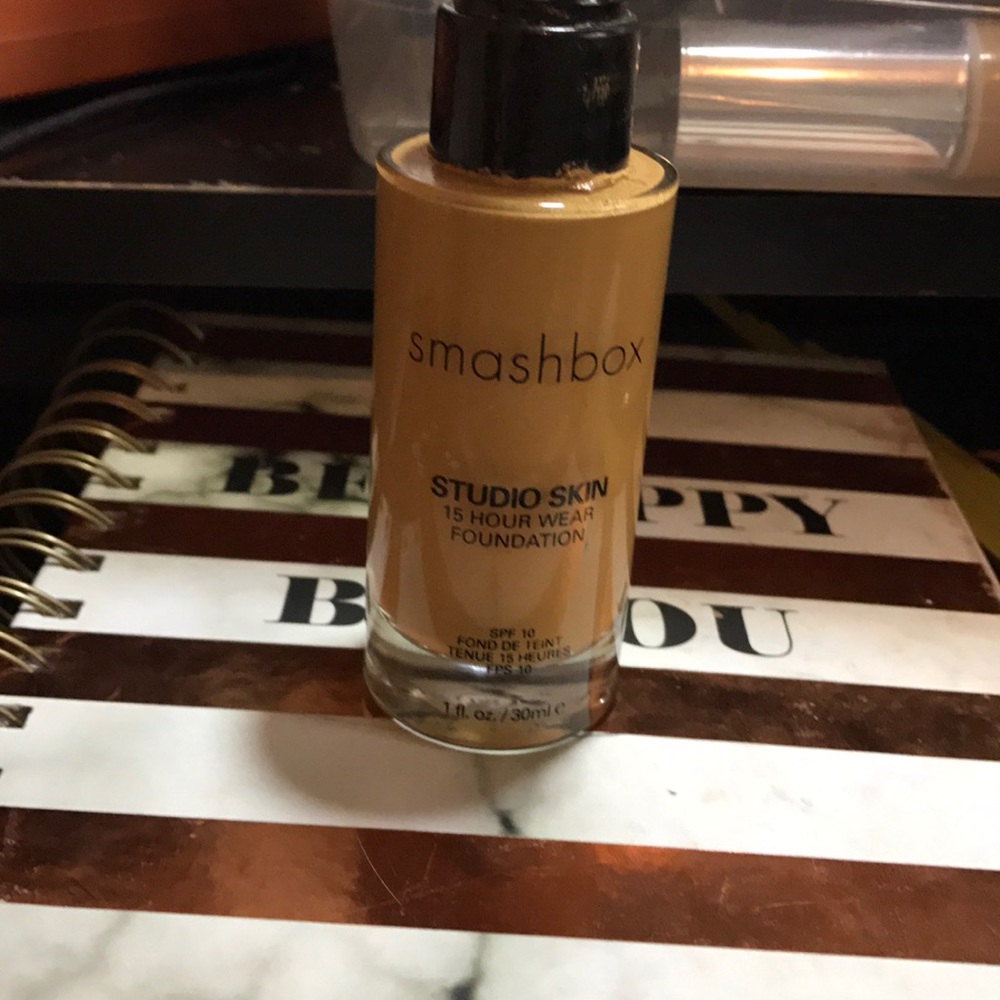 Smashbox foundation